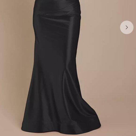 Unopened David's Bridal Galina Signature Sculpting Satin Off-the-Shoulder Dress - Picture 2 of 5